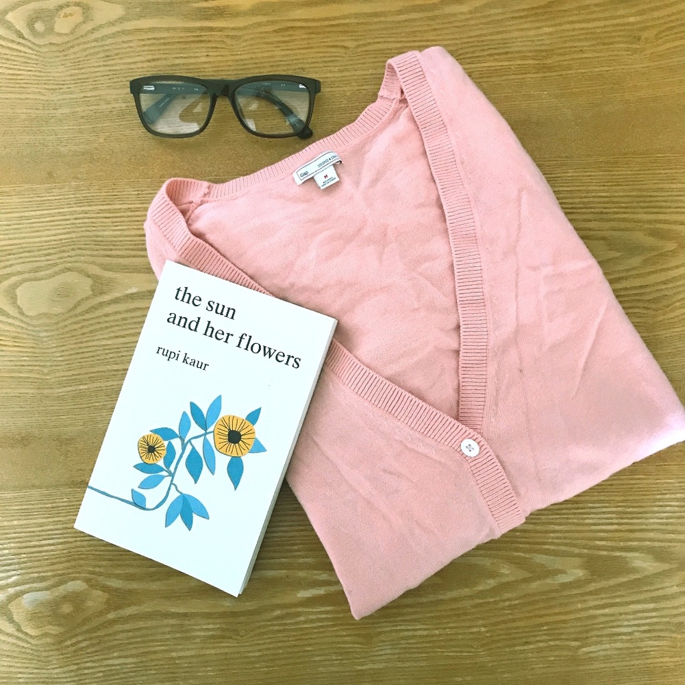 G A P // Button down cardigan